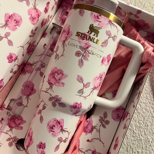 LOVE SHACK FANCY (STANLEY ORIGINAL TUMBLER ) WITH CUSTOMISED GIFT PACKAGING